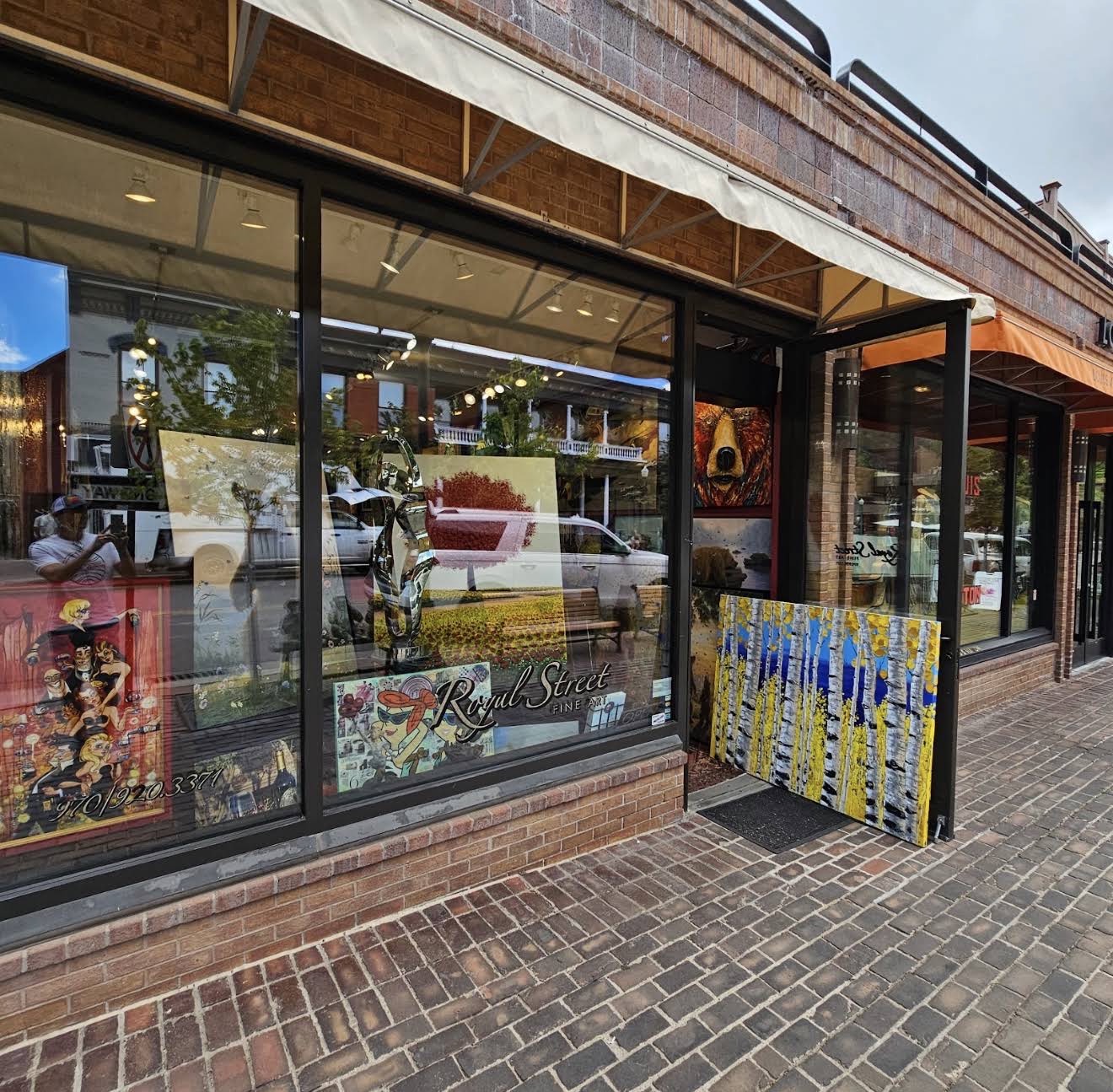 Storefront of Royal Street Fine Art in Aspen